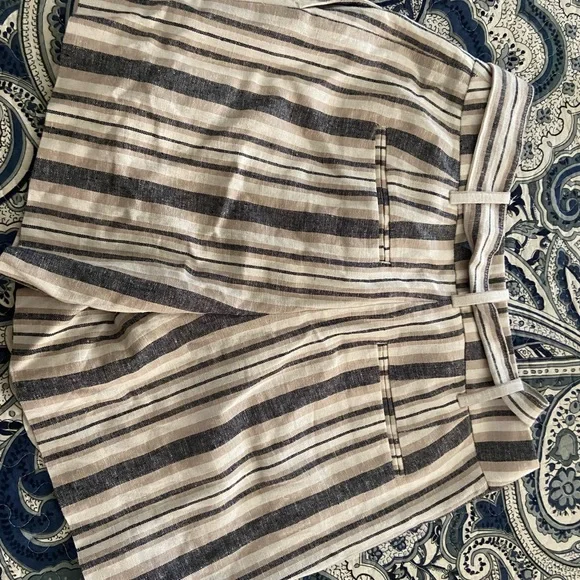 Ann Taylor Navy and Cream Striped Linen Shorts - Picture 2 of 3
